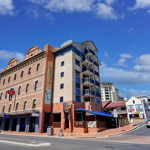 Central Brunswick Apartment Hotel